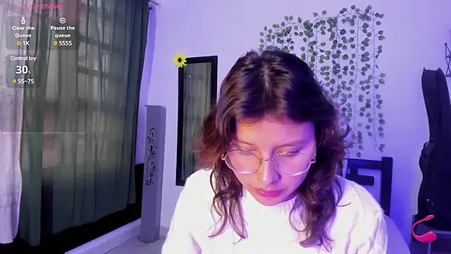 Noellesable online show from March 2025 07:09:02 PM