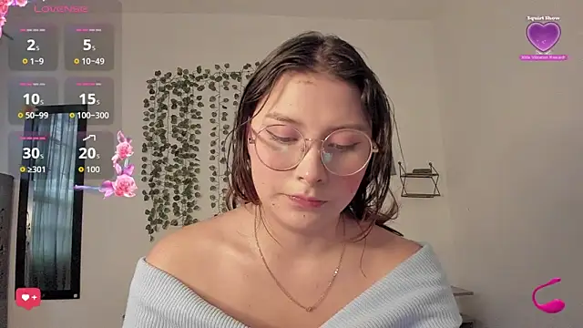 Noellesable online show from September 2025 05:46:02 PM