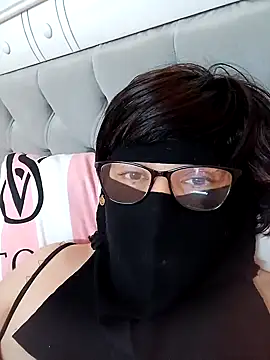 Snapshot of big_yoyo chatting on February 2025 05:01:01 PM big yoyo online show from February 2025 05:01:01 PM