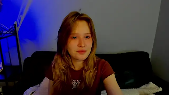 EvaStevs online show from December 2024 05:21:02 PM