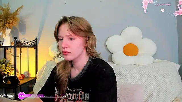 EvaStevs online show from February 2025 12:47:01 PM