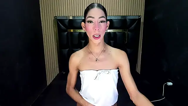 Luna and valery online show from April 2026 08:13:02 PM