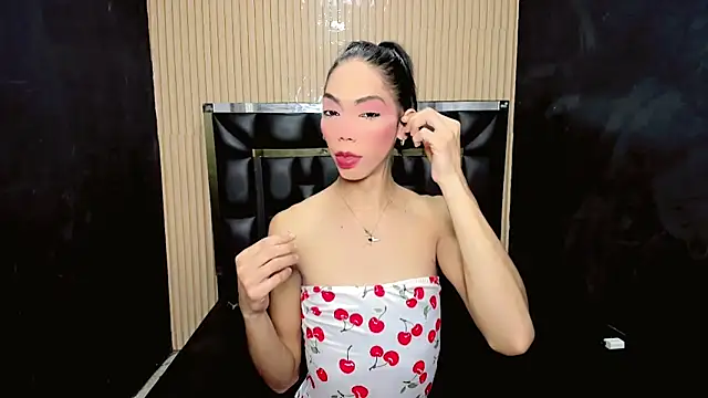 Luna and valery online show from April 2026 07:39:02 PM