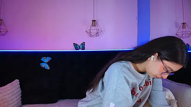 Anastasia Whitee online show from April 2026 01:22:02 PM