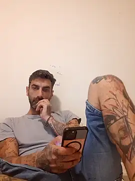 Snapshot of Italian69am chatting on September 2025 03:58:02 PM Italian69am online show from September 2025 03:58:02 PM