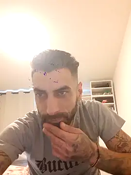 Italian69am online show from December 2025 01:29:01 PM