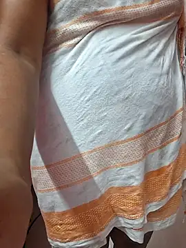 Snapshot of Aaliyalove1 chatting on March 2025 08:15:02 PM Aaliyalove1 online show from March 2025 08:15:02 PM