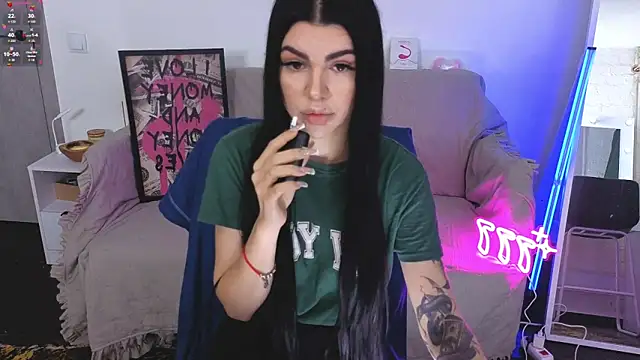 Tiffany lab online show from October 2025 11:56:02 AM