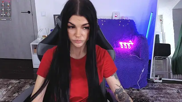 Tiffany lab online show from November 2025 01:00:02 PM