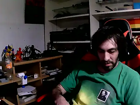 Snapshot of johnwood88 chatting on November 2025 10:48:02 PM johnwood88 online show from November 2025 10:48:02 PM