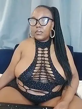 Snapshot of CHERRYYUMMY chatting on October 2025 11:17:01 AM CHERRYYUMMY online show from October 2025 11:17:01 AM