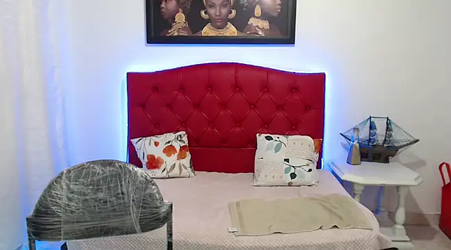 Snapshot of MISSANDRE4 chatting on January 2025 05:24:02 PM MISSANDRE4 online show from January 2025 05:24:02 PM