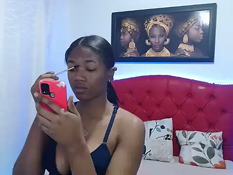 Snapshot of MISSANDRE4 chatting on February 2025 01:19:01 PM MISSANDRE4 online show from February 2025 01:19:01 PM