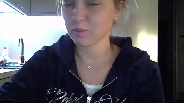 Snapshot of Lucky_Anna chatting on October 2025 07:10:02 PM Lucky Anna online show from October 2025 07:10:02 PM