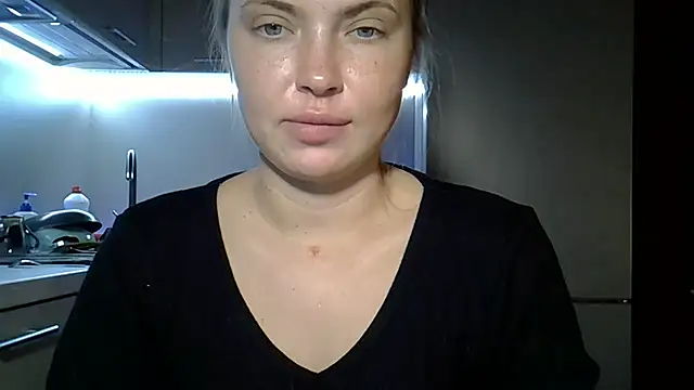 Snapshot of Lucky_Anna chatting on November 2025 09:04:01 PM Lucky Anna online show from November 2025 09:04:01 PM