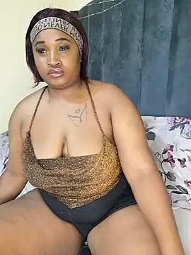 TheeNicole online show from April 2026 02:21:01 PM