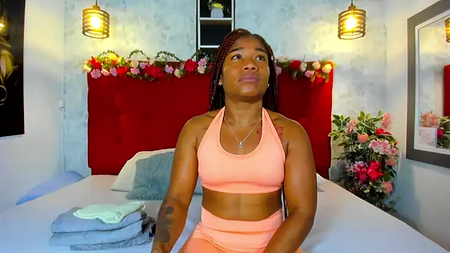 SilvannaFit online show from November 2025 12:31:02 PM