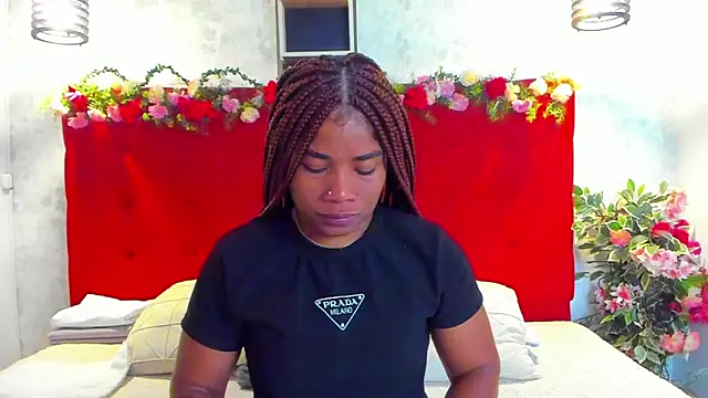 Snapshot of SilvannaFit chatting on May 2026 09:36:01 AM SilvannaFit online show from May 2026 09:36:01 AM