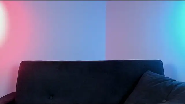 Snapshot of lnxmst chatting on November 2025 10:21:01 PM lnxmst online show from November 2025 10:21:01 PM