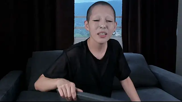 Snapshot of lnxmst chatting on November 2025 09:54:01 PM lnxmst online show from November 2025 09:54:01 PM