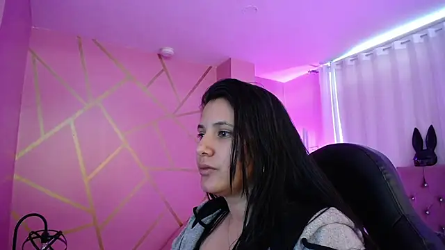 Snapshot of frreeya chatting on January 2025 10:37:01 PM frreeya online show from January 2025 10:37:01 PM