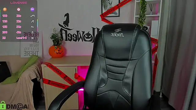 Snapshot of Christy_Little chatting on October 2025 12:23:01 AM Christy Little online show from October 2025 12:23:01 AM