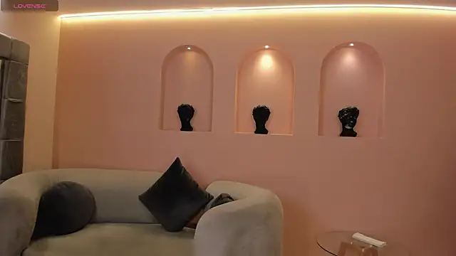 Snapshot of AlinaKravitz chatting on March 2025 11:36:02 AM AlinaKravitz online show from March 2025 11:36:02 AM