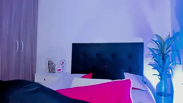 LaylaJewel online show from March 2025 03:40:01 PM