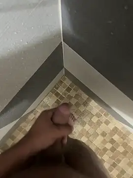 Snapshot of mylovetr1 chatting on December 2024 05:58:01 AM mylovetr1 online show from December 2024 05:58:01 AM