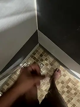 Snapshot of mylovetr1 chatting on October 2025 09:05:02 PM mylovetr1 online show from October 2025 09:05:02 PM