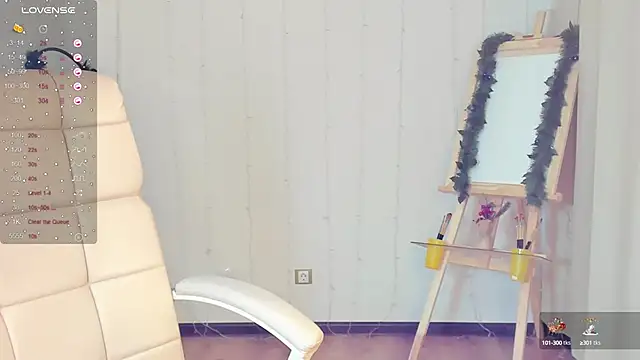 Snapshot of Evacadooo chatting on December 2024 05:23:01 AM Evacadooo online show from December 2024 05:23:01 AM