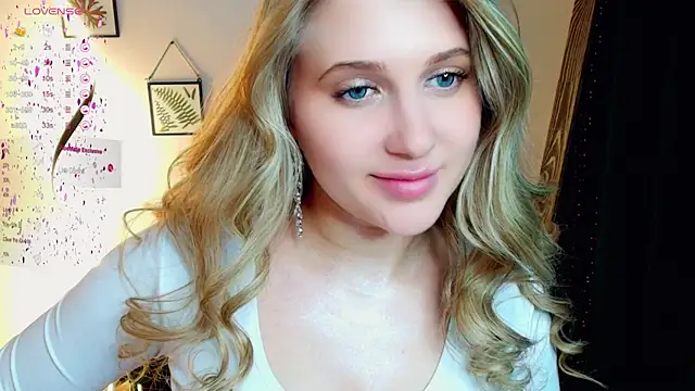 Snapshot of Evacadooo chatting on January 2025 12:13:01 PM Evacadooo online show from January 2025 12:13:01 PM