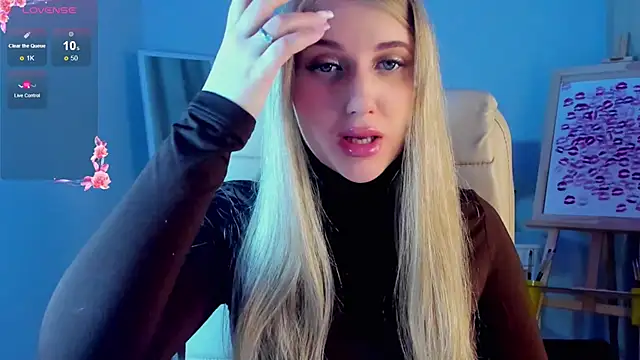 Snapshot of Evacadooo chatting on March 2025 02:20:02 AM Evacadooo online show from March 2025 02:20:02 AM