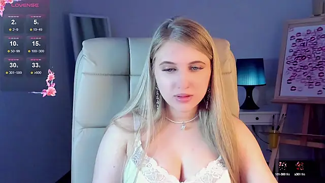 Snapshot of Evacadooo chatting on March 2025 05:52:02 AM Evacadooo online show from March 2025 05:52:02 AM