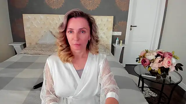 Snapshot of AllisonWilliams chatting on September 2025 03:55:01 PM AllisonWilliams online show from September 2025 03:55:01 PM