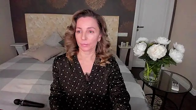 Snapshot of AllisonWilliams chatting on November 2025 04:23:01 PM AllisonWilliams online show from November 2025 04:23:01 PM