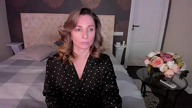 Snapshot of AllisonWilliams chatting on November 2025 03:25:02 PM AllisonWilliams online show from November 2025 03:25:02 PM