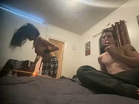 Snapshot of mackmillandhisjills chatting on December 2024 01:17:02 PM mackmillandhisjills online show from December 2024 01:17:02 PM