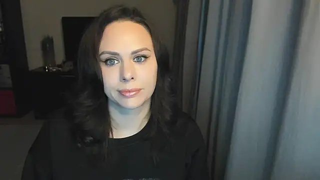 MollyCheiz online show from October 2025 01:48:02 PM