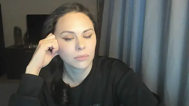 MollyCheiz online show from January 2026 01:16:02 PM