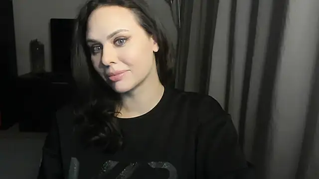 MollyCheiz online show from April 2026 10:01:02 PM