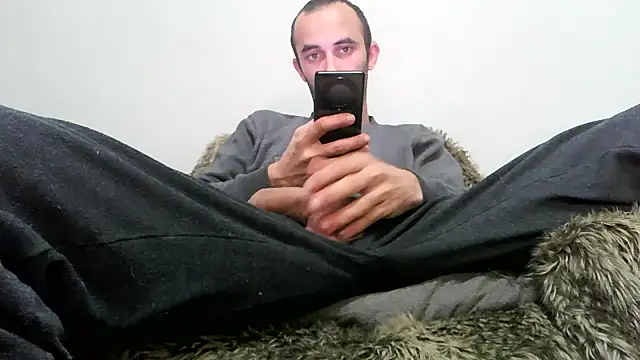 Snapshot of kisandgioni chatting on January 2025 08:25:02 AM kisandgioni online show from January 2025 08:25:02 AM