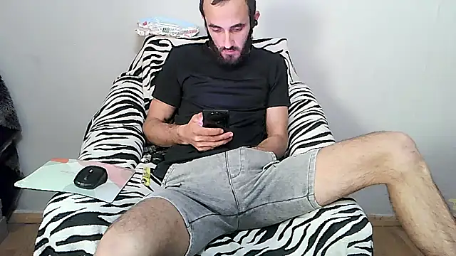 Snapshot of kisandgioni chatting on March 2025 12:34:01 PM kisandgioni online show from March 2025 12:34:01 PM