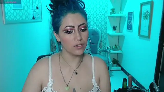 Snapshot of scarleth_blue chatting on March 2025 03:08:01 AM scarleth blue online show from March 2025 03:08:01 AM