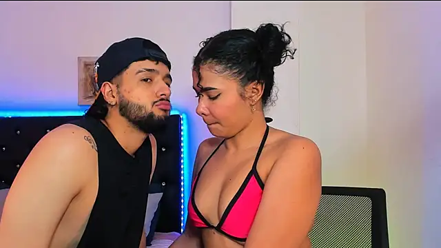 Snapshot of sharon_and_myke chatting on December 2024 02:49:02 PM sharon and myke online show from December 2024 02:49:02 PM