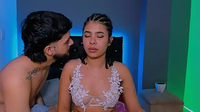 Snapshot of sharon_and_myke chatting on December 2024 05:53:01 AM sharon and myke online show from December 2024 05:53:01 AM