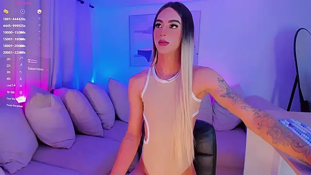 Snapshot of Ashley_Reminton chatting on December 2024 01:00:02 AM Ashley Reminton online show from December 2024 01:00:02 AM