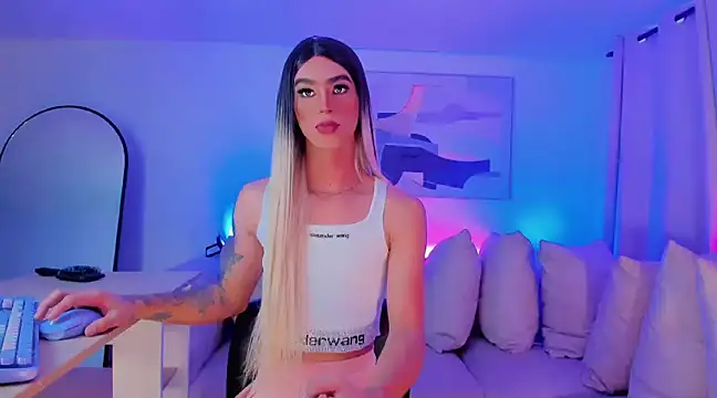 Snapshot of Ashley_Reminton chatting on January 2025 02:56:02 PM Ashley Reminton online show from January 2025 02:56:02 PM