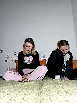 ella grays online show from February 2026 05:10:01 PM