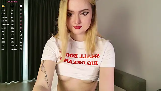 Snapshot of Pinky__Binky chatting on March 2025 01:06:01 PM Pinky  Binky online show from March 2025 01:06:01 PM